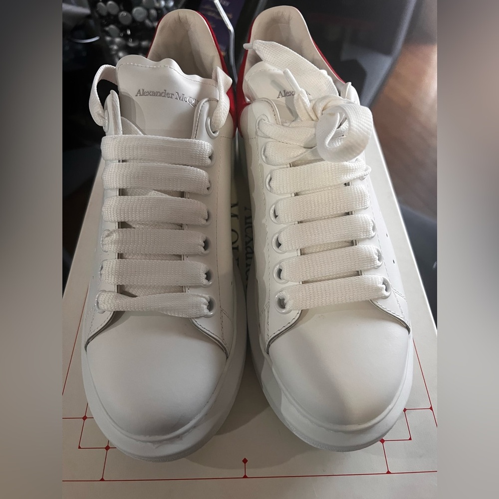 BNIB Alexander McQUEEN Sneakers